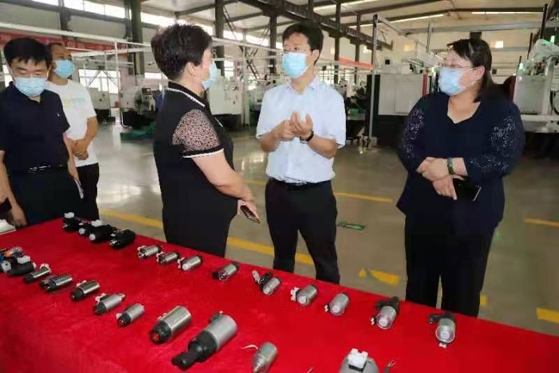 又强又黄网站安阳市市长高永一行莅临我公司参观调研